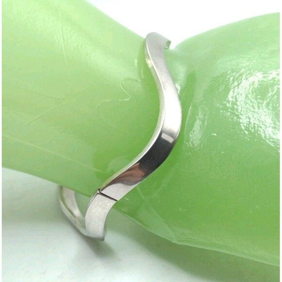 Solid Sterling Silver 925 Smooth Polished Wave Cuff Bangle Hinge Bracelet 20g - Picture 3 of 16